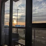 Appartamento Vista Linda, Vlak Bij Zeedijk En Ostenda